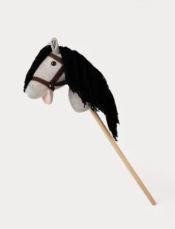 Käpphäst med tyglar, Grå