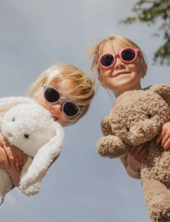 Retro Pals, Nalle