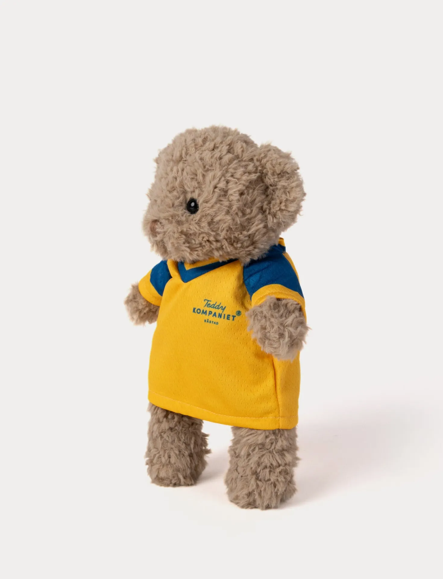 Retro Pals, Nalle med Landslagströja