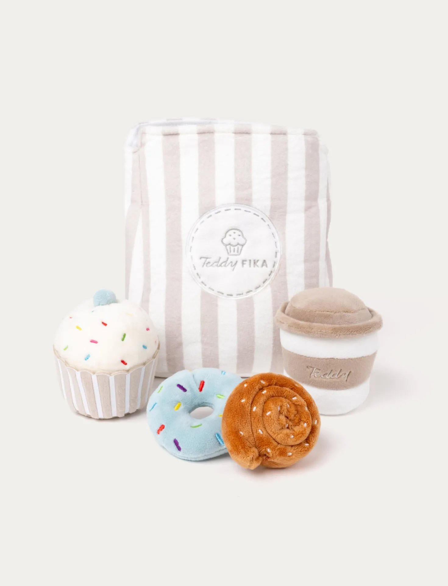 Teddy Fika, Lekset